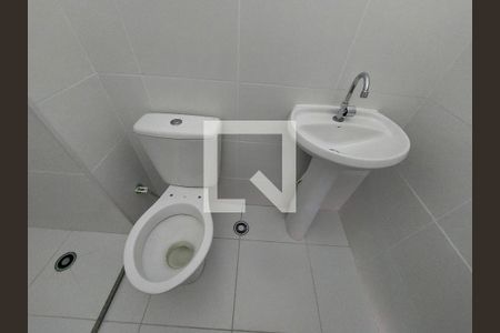 Apartamento para alugar com 2773m², 1 quarto e sem vaga Apartamento para alugar com 2773m², 1 quarto e sem vagaBanheiro