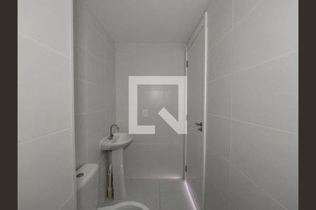 Apartamento para alugar com 2773m², 1 quarto e sem vaga Apartamento para alugar com 2773m², 1 quarto e sem vagaBanheiro