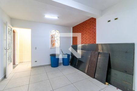Casa à venda com 180m², 3 quartos e 1 vaga Casa à venda com 180m², 3 quartos e 1 vagaQuarto de Serviço 1