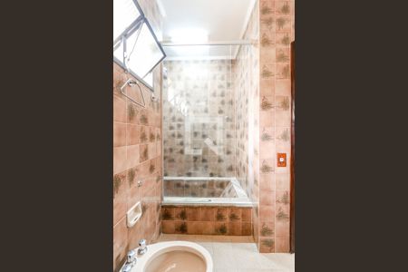 Casa à venda com 180m², 3 quartos e 1 vaga Casa à venda com 180m², 3 quartos e 1 vagaBanheiro da Suíte