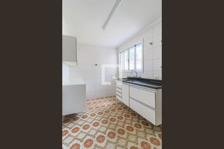 Casa à venda com 180m², 3 quartos e 1 vaga Casa à venda com 180m², 3 quartos e 1 vagaCozinha