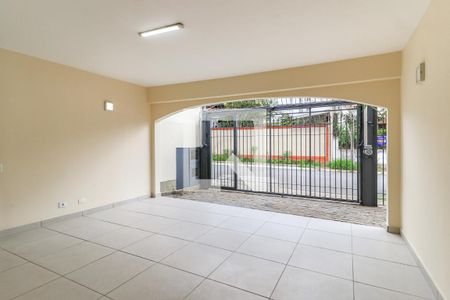 Casa à venda com 180m², 3 quartos e 1 vaga Casa à venda com 180m², 3 quartos e 1 vagaGaragem