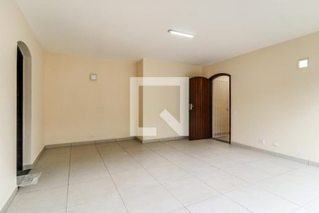 Casa à venda com 180m², 3 quartos e 1 vaga Casa à venda com 180m², 3 quartos e 1 vagaGaragem