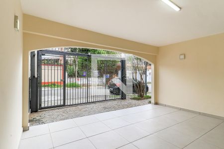Casa à venda com 180m², 3 quartos e 1 vaga Casa à venda com 180m², 3 quartos e 1 vagaGaragem