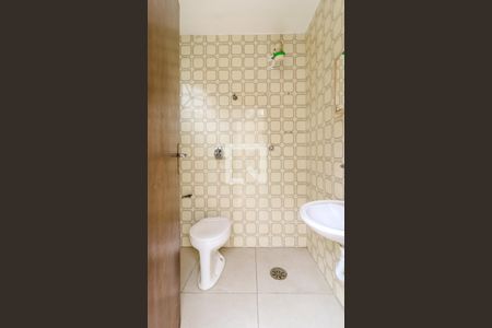 Casa à venda com 180m², 3 quartos e 1 vaga Casa à venda com 180m², 3 quartos e 1 vagaBanheiro de serviço 2