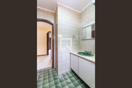 Casa à venda com 180m², 3 quartos e 1 vaga Casa à venda com 180m², 3 quartos e 1 vagaBanheiro