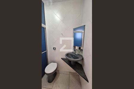 Banheiro de casa para alugar com 3 quartos, 110m² em Jardim Luciana, Itaquaquecetuba