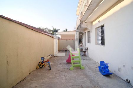 Casa à venda com 409m², 10 quartos e 3 vagas Casa à venda com 409m², 10 quartos e 3 vagasQuintal