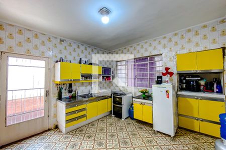 Casa à venda com 240m², 2 quartos e 3 vagasCozinha