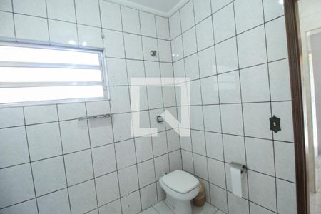 Casa para alugar com 110m², 2 quartos e 1 vaga Casa para alugar com 110m², 2 quartos e 1 vagaBanheiro