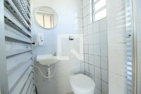 Casa para alugar com 110m², 2 quartos e 1 vaga Casa para alugar com 110m², 2 quartos e 1 vagaBanheiro de serviço