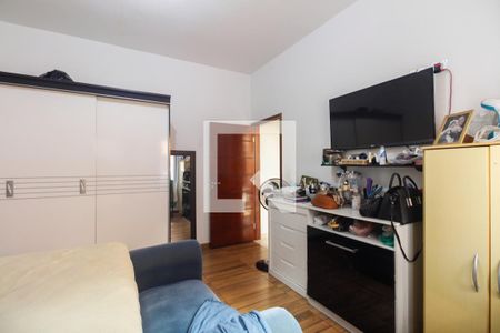 Casa à venda com 200m², 3 quartos e 3 vagasSuíte