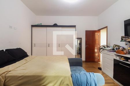 Casa à venda com 200m², 3 quartos e 3 vagasSuíte