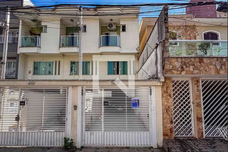 Casa à venda com 129m², 3 quartos e 2 vagasFachada