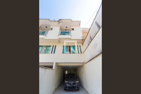 Casa à venda com 129m², 3 quartos e 2 vagasFachada