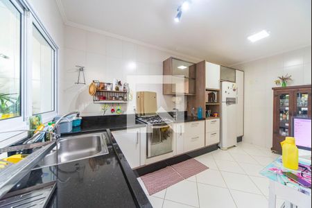 Casa à venda com 129m², 3 quartos e 2 vagasCozinha