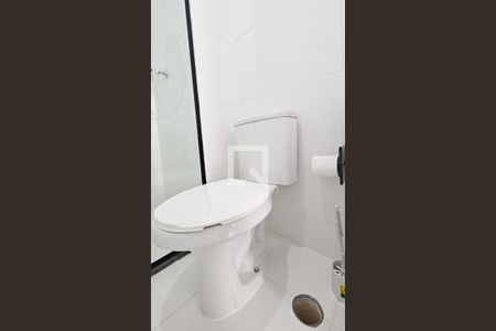 Apartamento para alugar com 33m², 2 quartos e sem vaga Apartamento para alugar com 33m², 2 quartos e sem vagaBanheiro