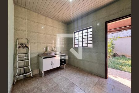 Casa à venda com 210m², 6 quartos e 3 vagas Casa à venda com 210m², 6 quartos e 3 vagasCozinha