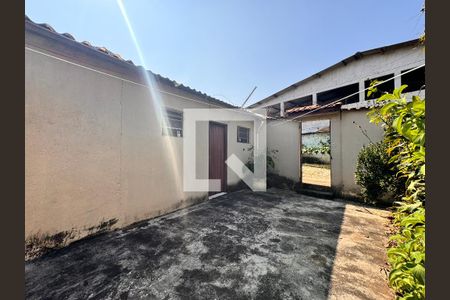 Casa à venda com 210m², 6 quartos e 3 vagas Casa à venda com 210m², 6 quartos e 3 vagasCasa 3 quintal