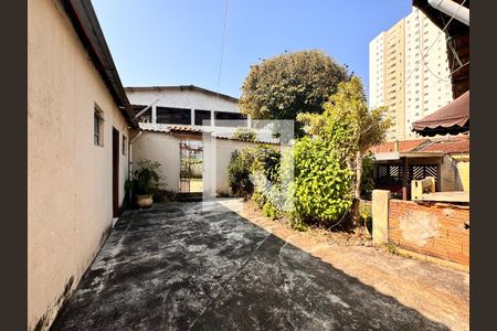 Casa à venda com 210m², 6 quartos e 3 vagas Casa à venda com 210m², 6 quartos e 3 vagasLavanderia/ casa 2