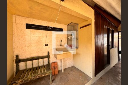 Casa à venda com 210m², 6 quartos e 3 vagas Casa à venda com 210m², 6 quartos e 3 vagasLavanderia