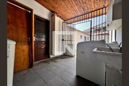 Casa à venda com 210m², 6 quartos e 3 vagas Casa à venda com 210m², 6 quartos e 3 vagasLavanderia/ casa 2