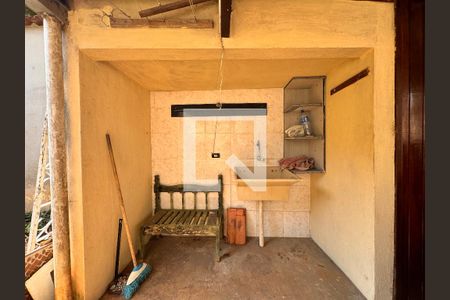 Casa à venda com 210m², 6 quartos e 3 vagas Casa à venda com 210m², 6 quartos e 3 vagasLavanderia