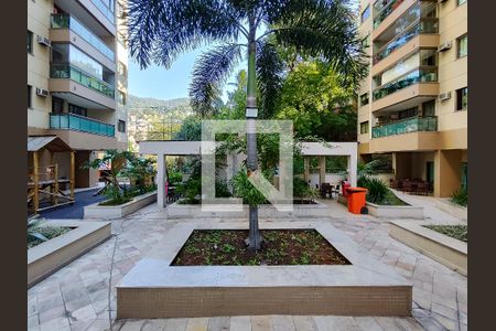Apartamento à venda com 67m², 2 quartos e 1 vagaÁrea comum - Playground