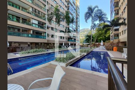 Apartamento à venda com 67m², 2 quartos e 1 vagaÁrea comum - Piscina