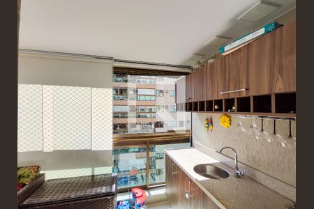 Apartamento à venda com 67m², 2 quartos e 1 vagaCozinha e Área de Serviço