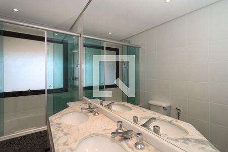 Apartamento à venda com 82m², 1 quarto e 2 vagasBanheiro da Suíte