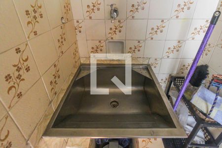 Casa à venda com 200m², 4 quartos e 1 vagaÁrea de Serviço 2