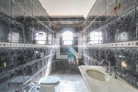 Casa à venda com 200m², 4 quartos e 1 vagaBanheiro