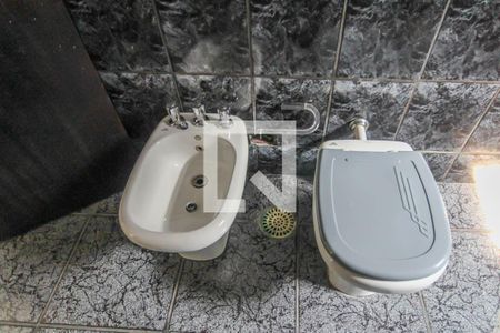 Casa à venda com 200m², 4 quartos e 1 vagaBanheiro