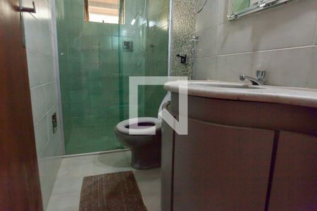 Casa de condomínio à venda com 270m², 4 quartos e 6 vagas Casa de condomínio à venda com 270m², 4 quartos e 6 vagasbanheiro suite