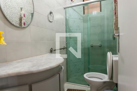 Casa de condomínio à venda com 270m², 4 quartos e 6 vagas Casa de condomínio à venda com 270m², 4 quartos e 6 vagasBanheiro Social 1