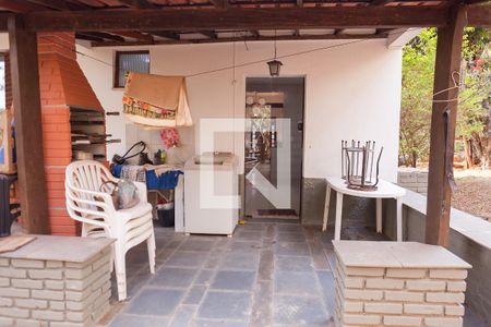 Casa de condomínio à venda com 270m², 4 quartos e 6 vagas Casa de condomínio à venda com 270m², 4 quartos e 6 vagasChurrasqueira