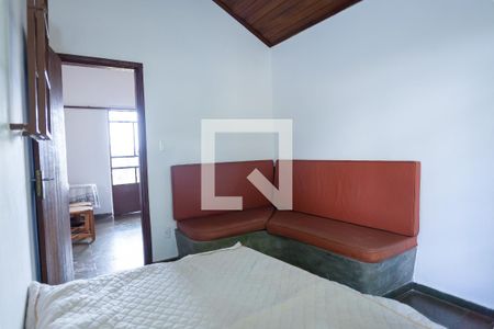 Casa de condomínio à venda com 270m², 4 quartos e 6 vagas Casa de condomínio à venda com 270m², 4 quartos e 6 vagasquarto 2