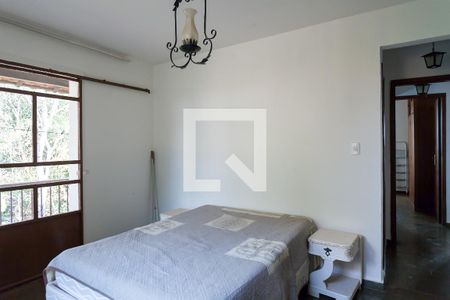 Casa de condomínio à venda com 270m², 4 quartos e 6 vagas Casa de condomínio à venda com 270m², 4 quartos e 6 vagassuite