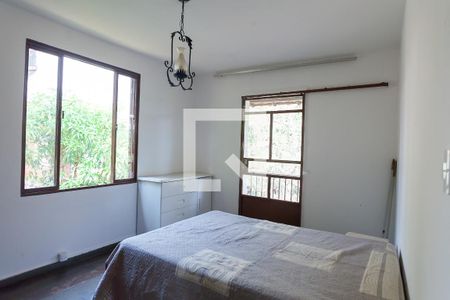 Casa de condomínio à venda com 270m², 4 quartos e 6 vagas Casa de condomínio à venda com 270m², 4 quartos e 6 vagassuite