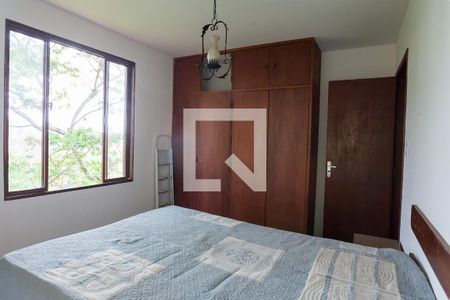 Casa de condomínio à venda com 270m², 4 quartos e 6 vagas Casa de condomínio à venda com 270m², 4 quartos e 6 vagasquarto 3