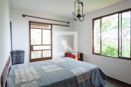 Casa de condomínio à venda com 270m², 4 quartos e 6 vagas Casa de condomínio à venda com 270m², 4 quartos e 6 vagasquarto 3