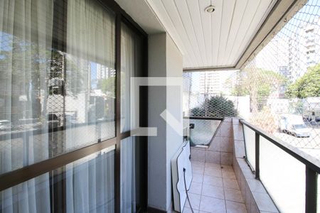 Apartamento à venda com 120m², 3 quartos e 2 vagasVaranda