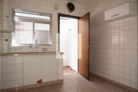 Casa para alugar com 150m², 4 quartos e 3 vagasCozinha da edícula