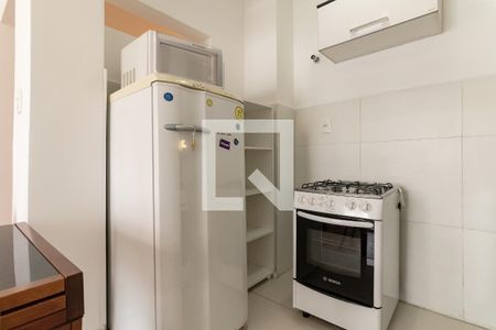 Cozinha de apartamento para alugar com 1 quarto, 50m² em Itaim Bibi, São Paulo