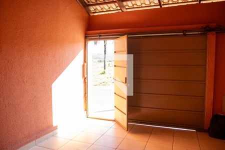 Casa para alugar com 78m², 2 quartos e 1 vaga Casa para alugar com 78m², 2 quartos e 1 vagaGaragem