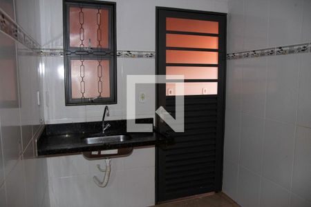 Cozinha de casa para alugar com 2 quartos, 78m² em Res Havai, Goiânia