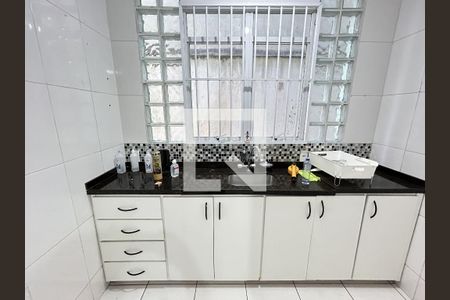 Casa à venda com 170m², 3 quartos e 1 vagaCozinha - Armários