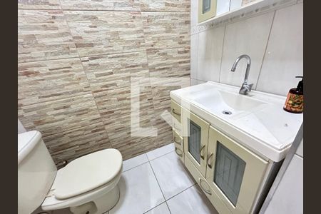 Casa à venda com 170m², 3 quartos e 1 vagaBanheiro 1