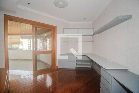 Apartamento para alugar com 250m², 3 quartos e 3 vagasEscritório